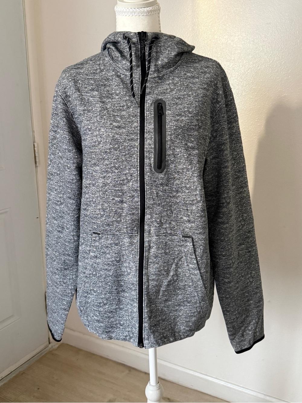 Old Navy Men’s Active Dynamic Fleece Full Zip Hoodie Medium